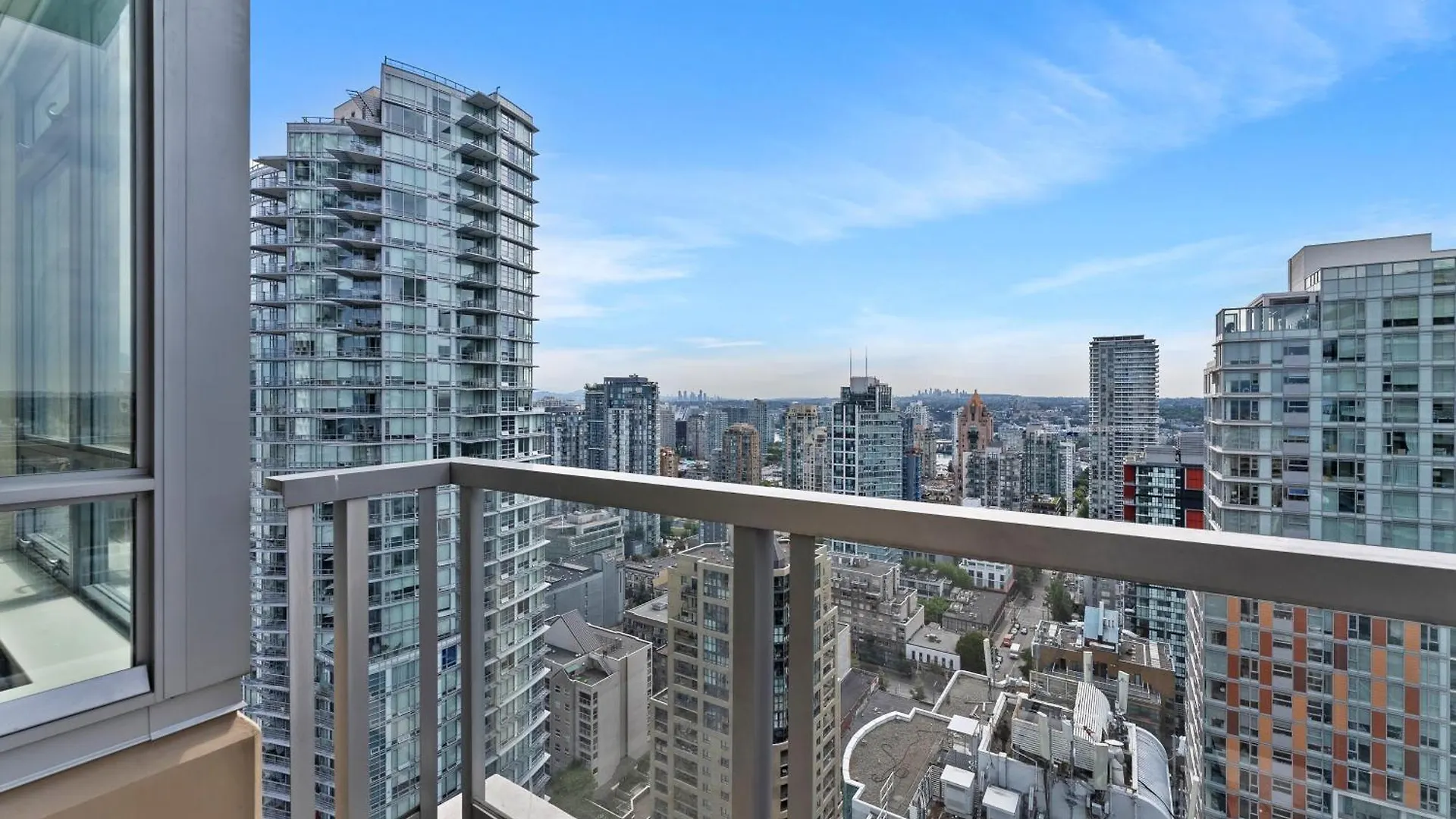 וונקובר Spectacular City Ocean View 2 Bedroom Apartment For Rent