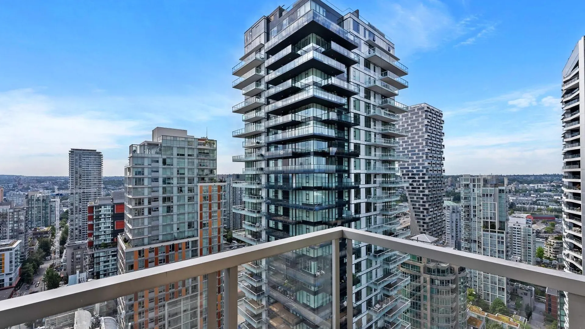 Spectacular City Ocean View 2 Bedroom Apartment For Rent Vancouver Canada